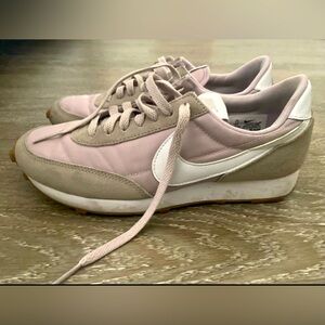 Nike Women Daybreak Sneakers